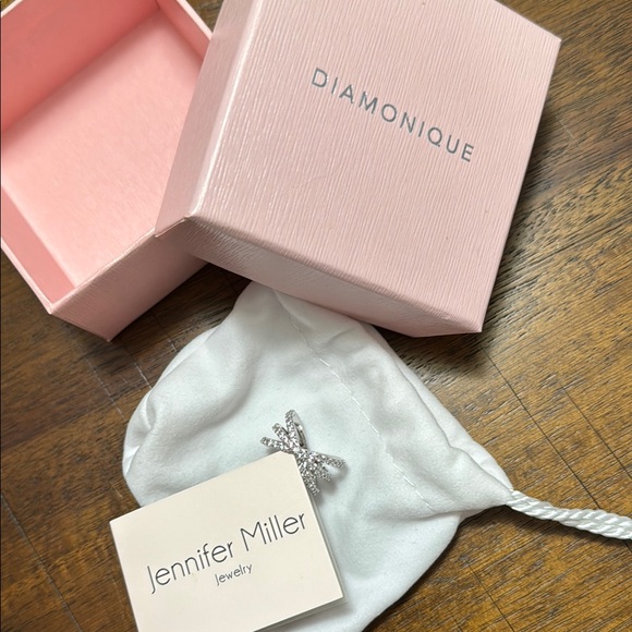 Diamonique Sterling Silver Pave Rolling Ring SZ 5 . New in box . - Picture 2 of 6